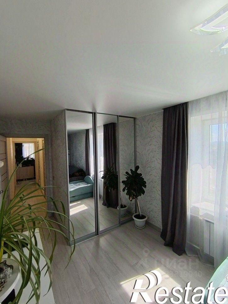 2-комн квартира улица Сакко и Ванцетти, 10,  д. 10