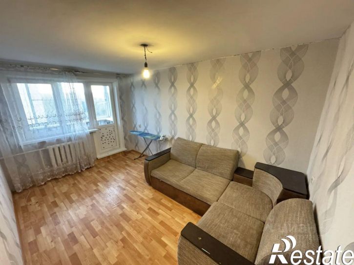 2-комн квартира улица Емлина, 10,  д. 10