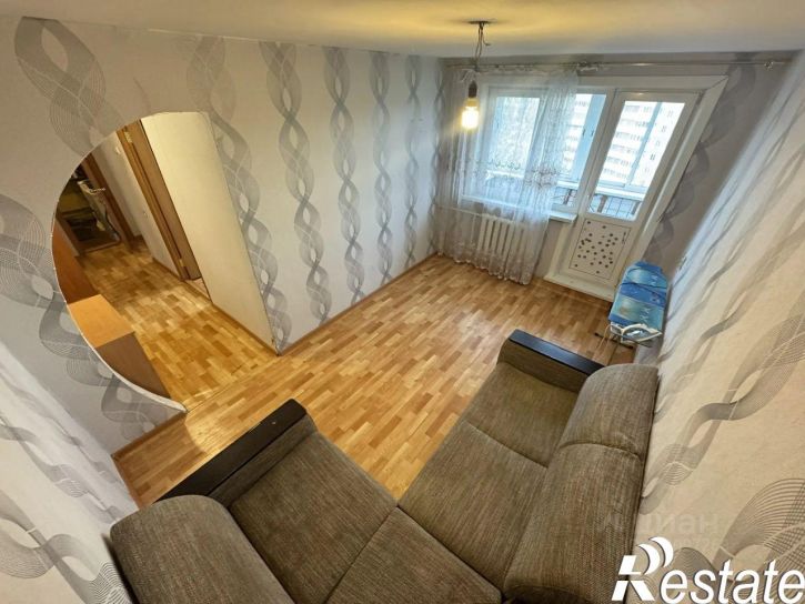 2-комн квартира улица Емлина, 10,  д. 10