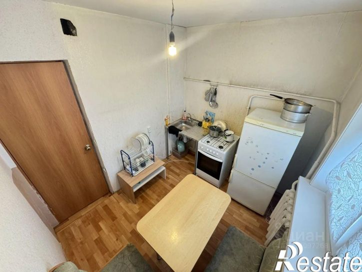 2-комн квартира улица Емлина, 10,  д. 10