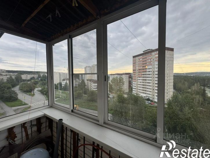 2-комн квартира улица Емлина, 10,  д. 10