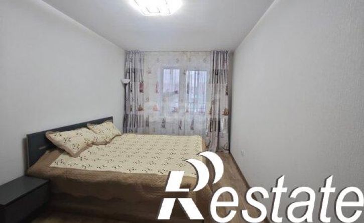 3-комн квартира улица Сакко и Ванцетти, 10,  д. 10