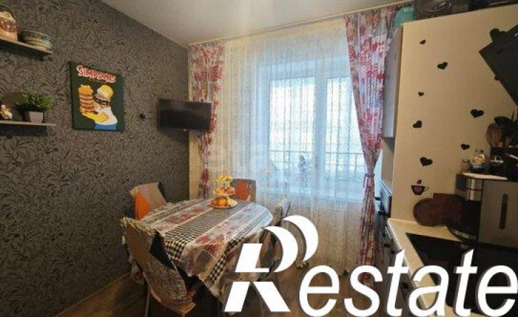 3-комн квартира улица Сакко и Ванцетти, 10,  д. 10