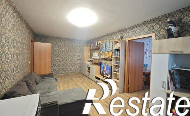 3-комн квартира улица Сакко и Ванцетти, 10,  д. 10
