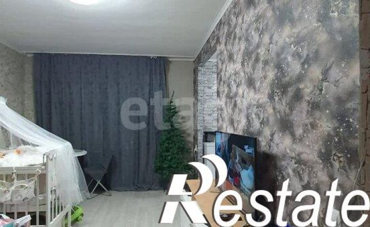 2-комн квартира проспект Космонавтов, 4,  д. 4